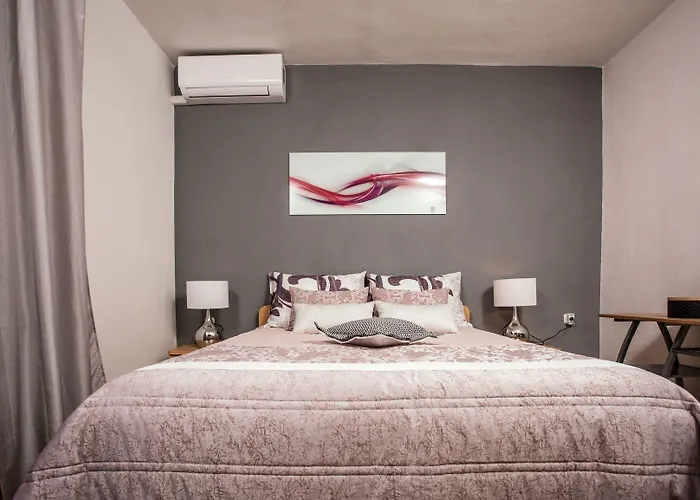 Nora * ماكارسكا