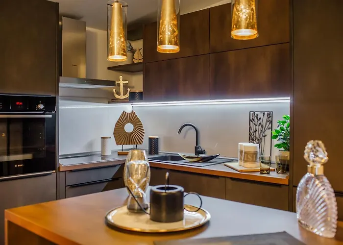 Nora ماكارسكا