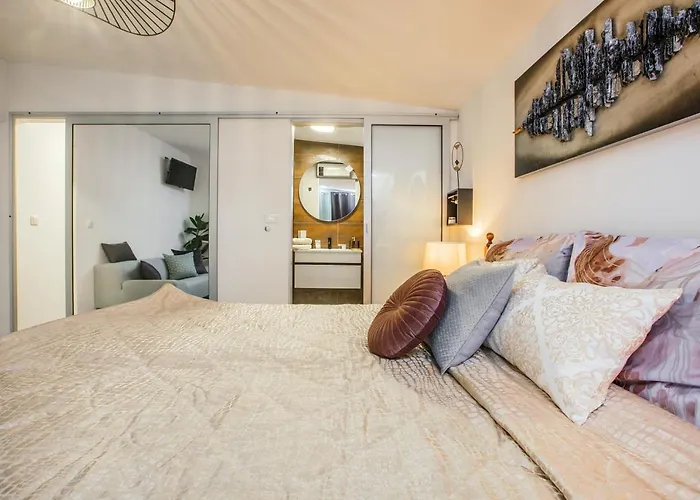 Nora شقة ماكارسكا