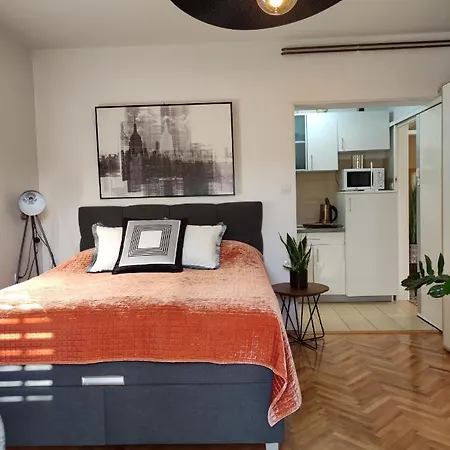 Nora Apartment *