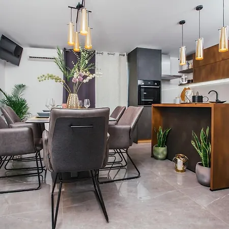 Nora Apartment Makarska
