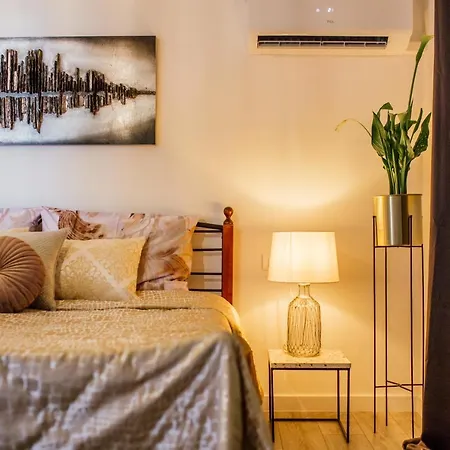 Nora Макарска