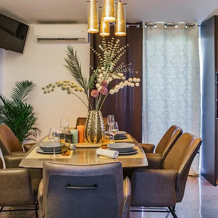 Nora Макарска